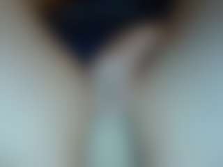 zarared MILF webcam performer live streaming