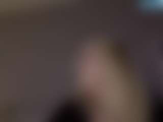 Live cam show with Crumslut - Butt Plug on MyBangCams