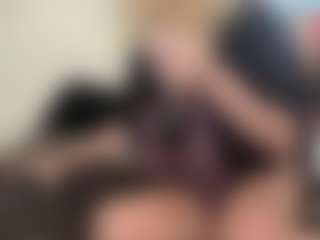 Live cam show with Crumslut - Pegging on anonymated.com