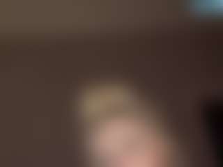 Live cam show with Crumslut - Pegging on sexytreat.net