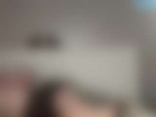 Live cam show with Crumslut - Pegging on Camsoda