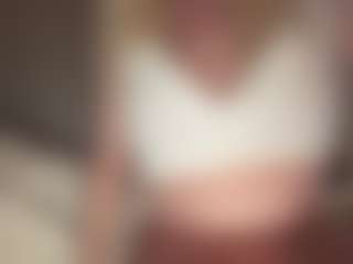 Live cam show with Crumslut - Dirty Talk on Camsoda