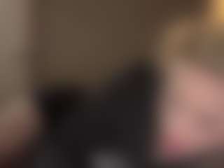 Live cam show with Crumslut - Pegging on nudelive.tv