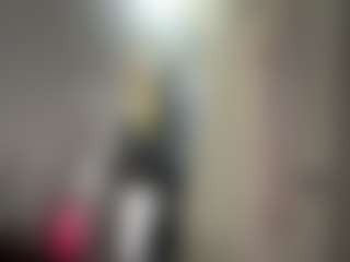 Live cam show with Crumslut - Smoking on camgirlchat.live