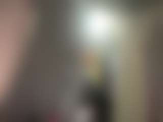 Live cam show with Crumslut - Bondage on sexylivex.com