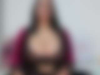 anastacialopez21 MILF webcam performer live streaming