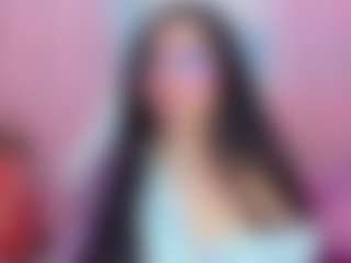 Live cam show with Lucy Joness - Glasses on sexylive.show