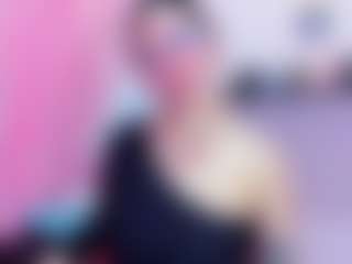 Live cam show with Lucy Joness - College on Camming Site
