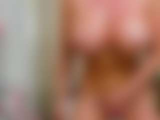Live cam show with Anna - Amateur on milfzrlive.com