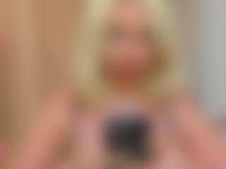 Live cam show with Anna - Facial on Fit Hotties