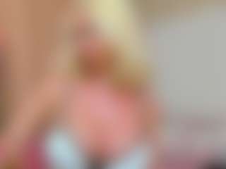 Live cam show with Anna - Facial on sexylivex.com