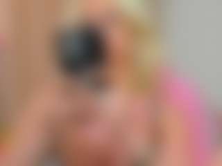 Live cam show with Anna - Average on Camsoda