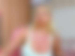 Live cam show with Anna - Middle Aged on Camsoda