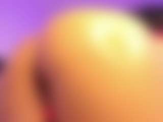 Moon's Live Sex Cam Show