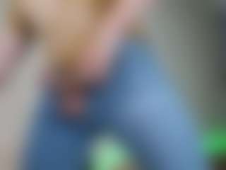 alexandrblat's Live Sex Cam Show