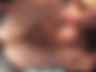 Live cam show with Leya - Moan on liverealitysex.com