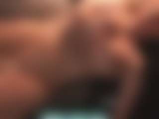 Live cam show with Leya - Cumslut on Lustler
