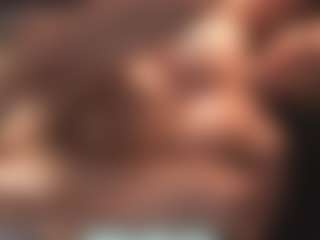 Leya MILF webcam performer live streaming