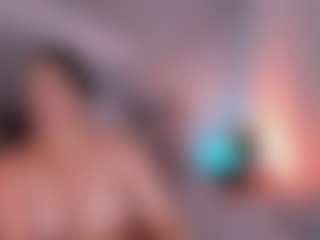 Curvy Nicolle's Live Sex Cam Show