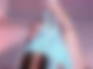 Live cam show with Curvy Nicolle - Cute on StripNow