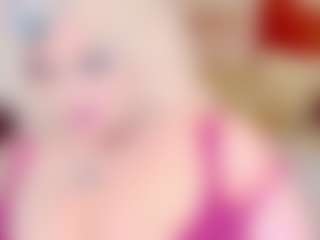 Live cam show with stiphlermom - Blonde Hair Middle Aged on Milfs Live