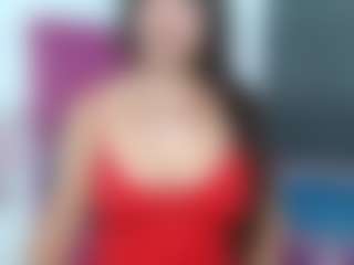 Live cam show with BrendaMil - Ass Bouncing on Dolls Live