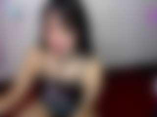 Live cam show with emerald00 - Camel Toe on Gym Cam Girls
