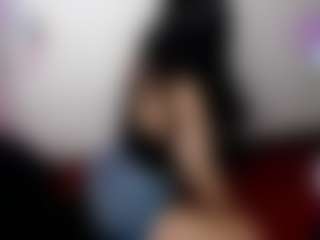 Live cam show with emerald00 - Flashing on Gym Cam Girls