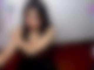 Live cam show with emerald00 - Body Massage on Camiplay Live
