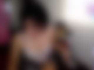 Live cam show with emerald00 - Body Massage on Milfs Live
