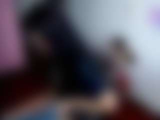 Live cam show with emerald00 - Athletic on Soda Cam