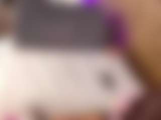 Live cam show with Veronica - Glasses on Soda Cam