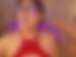Veronica MILF webcam performer live streaming