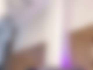 Live cam show with Veronica - Athletic MILF on crypto-cams