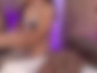 Live cam show with Veronica - Small Tits Mature on sexylive.show