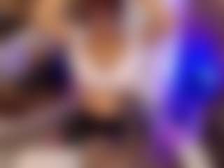 Show de câmera ao vivo com Veronica - Small Tits Mature no Camsoda