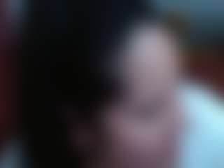 EMILY-NESSA MILF webcam performer live streaming