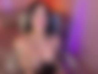 Live cam show with Samantha-Brooke - Oil on sexylivex.com