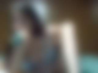 Live cam show with heavenskyyee - Small Ass on LiveSexCams6