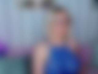 Live cam show with MonaLisaG - Moaning on Chatstar