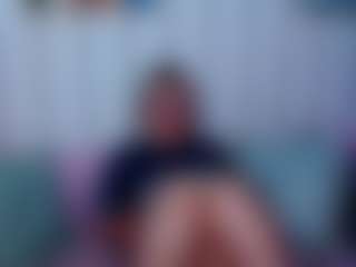Live cam show with MonaLisaG - Camel Toe on Camming Site