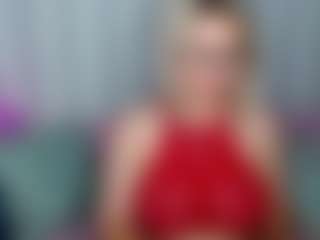Live cam show with MonaLisaG - Camel Toe on TeamSkeetLive