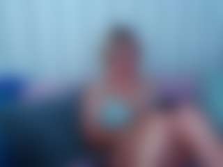 Live cam show with MonaLisaG - Camel Toe on justonemore.cc