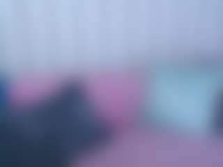 Live cam show with MonaLisaG - Green Eyes on Cam Slut
