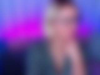 Live cam show with MonaLisaG - Blonde Hair Middle Aged on Gym Cam Girls