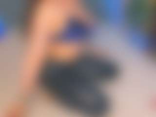 Kira's Live Sex Cam Show