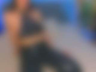 Kira's Live Sex Cam Show