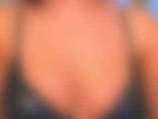 Live cam show with Kira - Leather on Camsoda