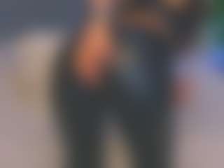 Kira's Live Sex Cam Show