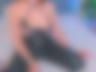 Kira's Live Sex Cam Show
